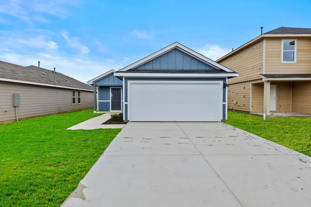 196 Surrey Oaks, Maxwell, TX 78656 - #1