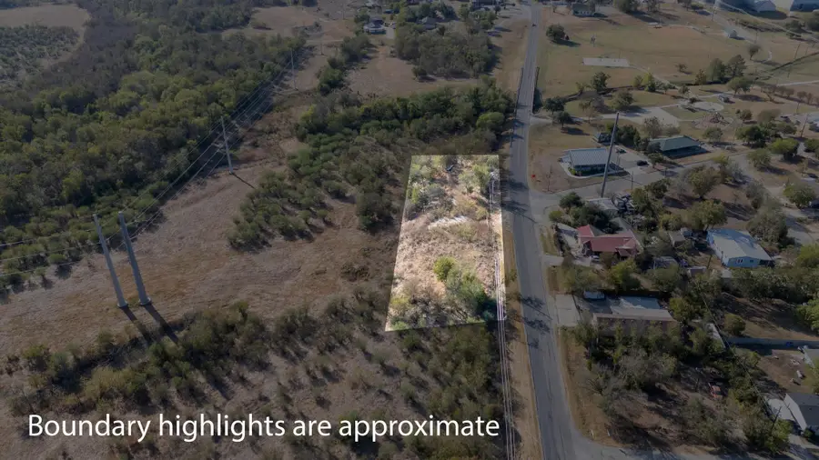 1104 E Martin Luther King Jr Blvd, Taylor, TX 76574 - Image #2