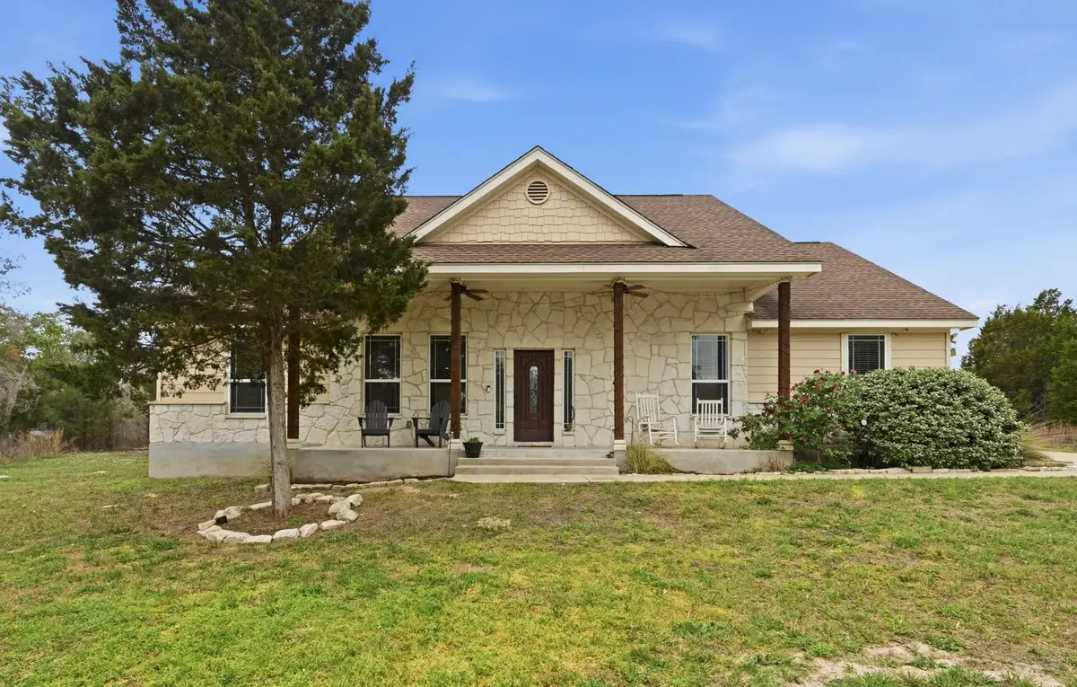 202 Cedar Hills Dr, Elgin, TX 78621 - #1