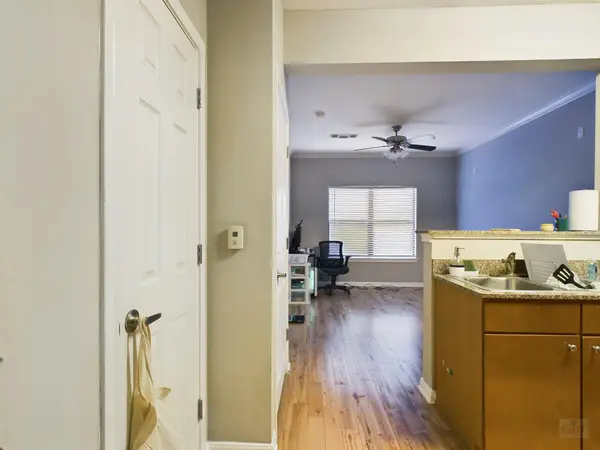 2502 Leon St #218, Austin, TX 78705