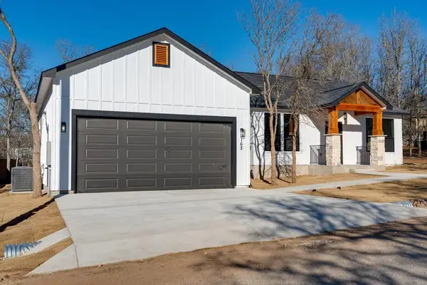 165 Nuuanu Ln, Bastrop, TX 78602