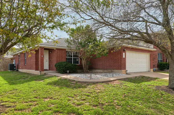 1002 W South St, Leander, TX 78641