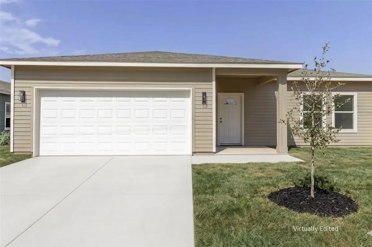 309 Myrtle Rd, Smithville, TX 78957 - #1