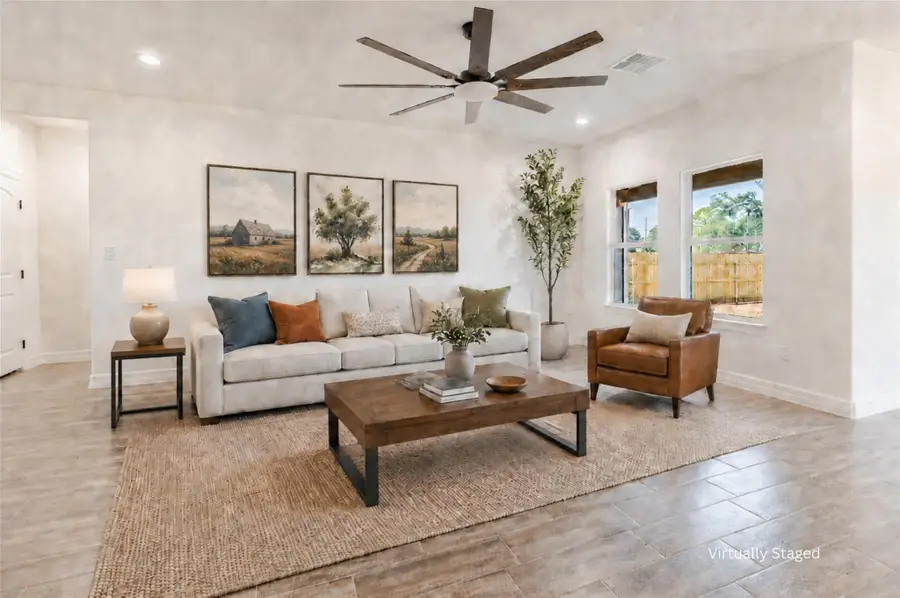 309 Myrtle Rd, Smithville, TX 78957 - #2