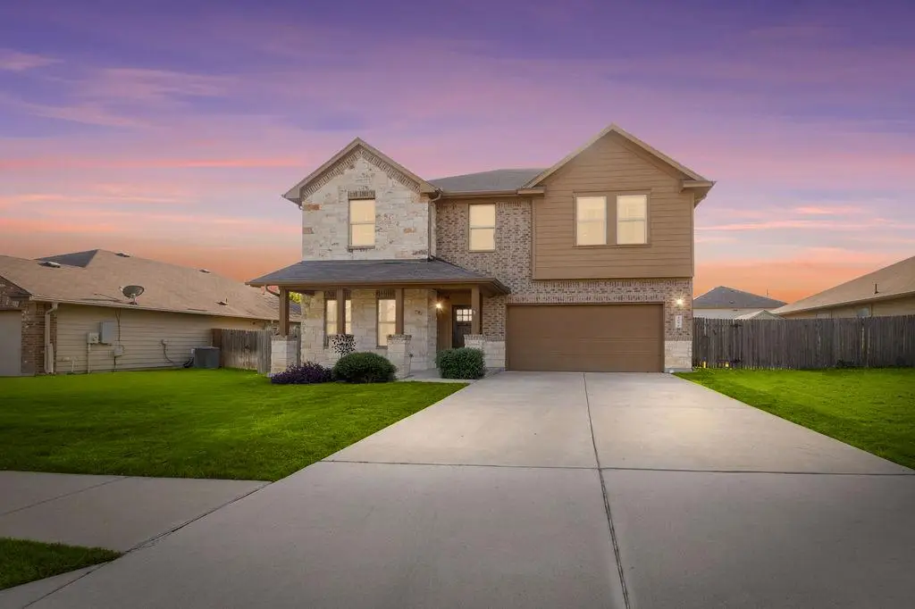 209 Anderson St, Hutto, TX 78634 - #1