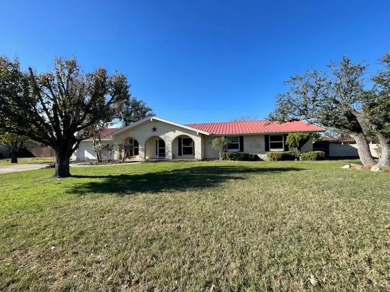 104 Skipcha Trl, Lampasas, TX 76550 - #2