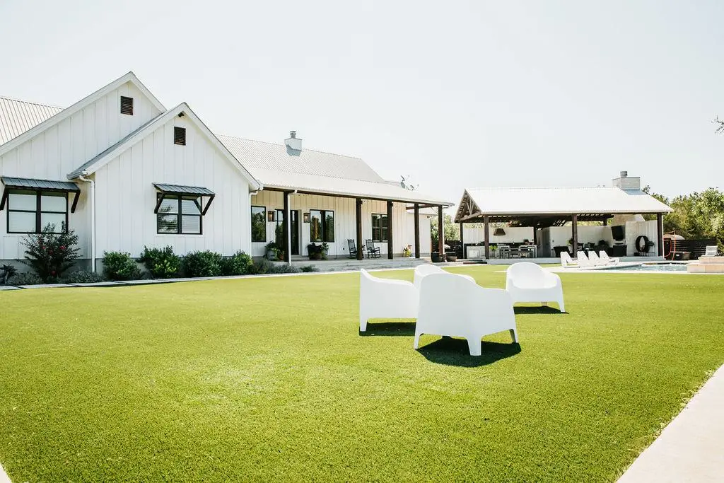 2300 W Fitzhugh Rd, Dripping Springs, TX 78620 - Image #1