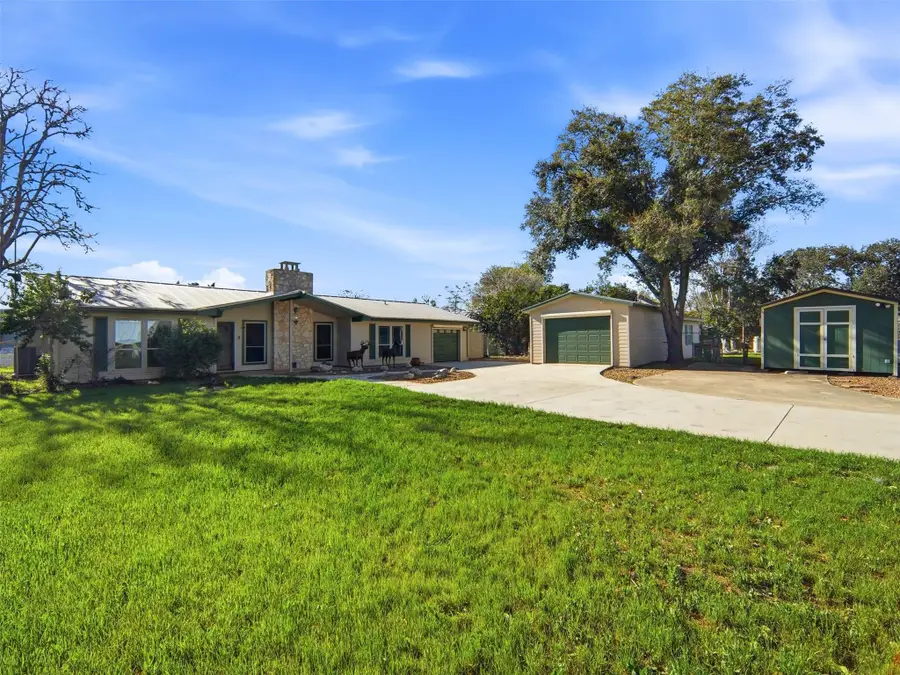 159 Thornton Ln, Lakehills, TX 78063 - #3