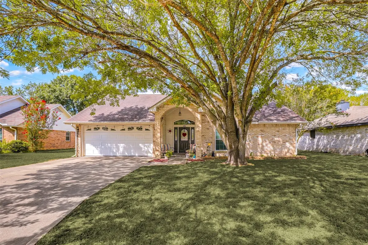 1001 Travis St, Lockhart, TX 78644 - #1