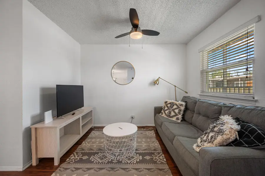 2401 Manor Rd #217, Austin, TX 78722 - #3