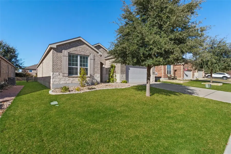 207 Longview Ln, Georgetown, TX 78633 - Image #2