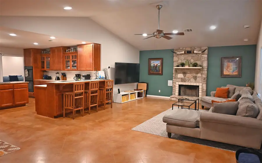 101 Stadium View Dr, Marble Falls, TX 78654 - #3