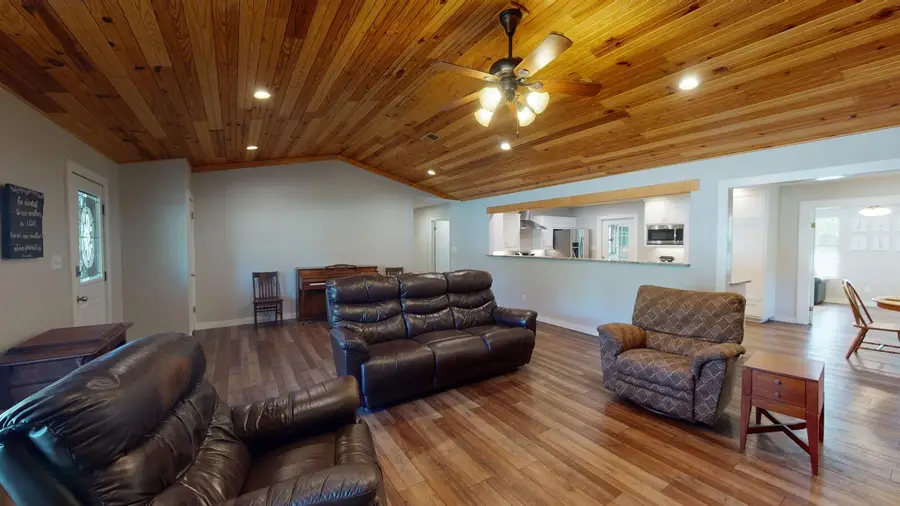 802 Amy Cir, Marble Falls, TX 78654 - #3
