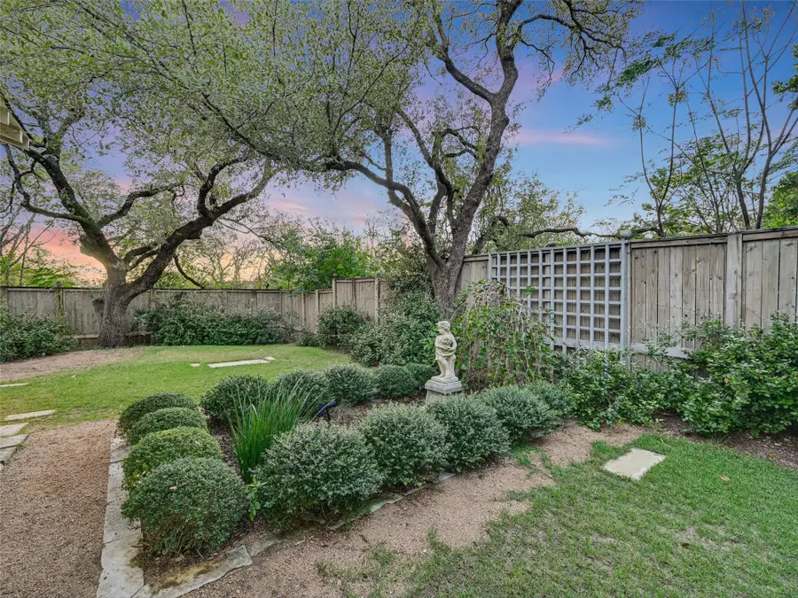 104 Mcconnell Dr, Austin, TX 78746 - Image #2