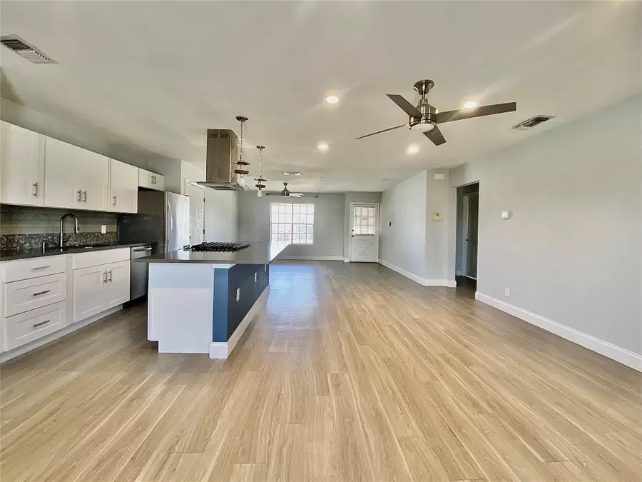8602 Colonial Dr, Austin, TX 78758 - #2