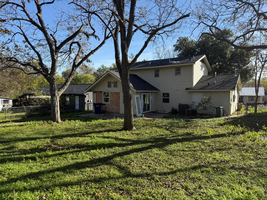 8702 Bridgeport Dr, Austin, TX 78758 - Image #3