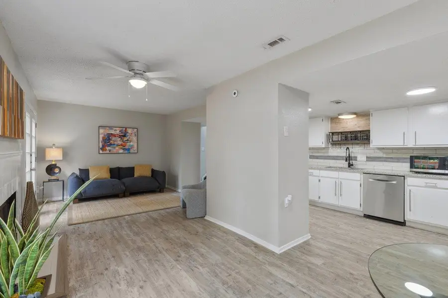 6405 Chimney Creek Cir #B, Austin, TX 78723 - #3