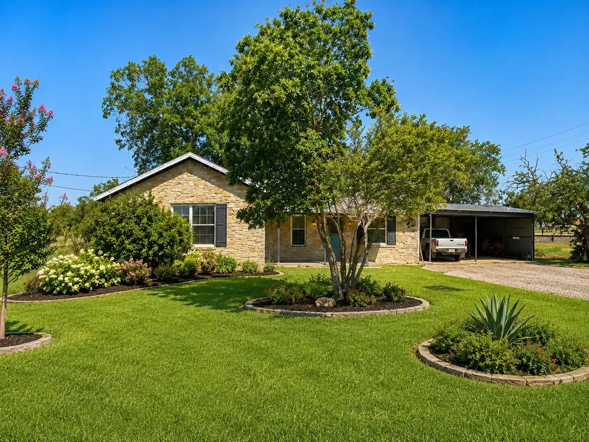 16 Church St, Maxwell, TX 78656 - #1