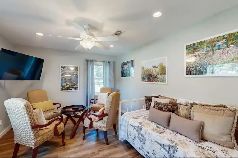 2102 Belaire Dr, Granite Shoals, TX 78654 - Image #2