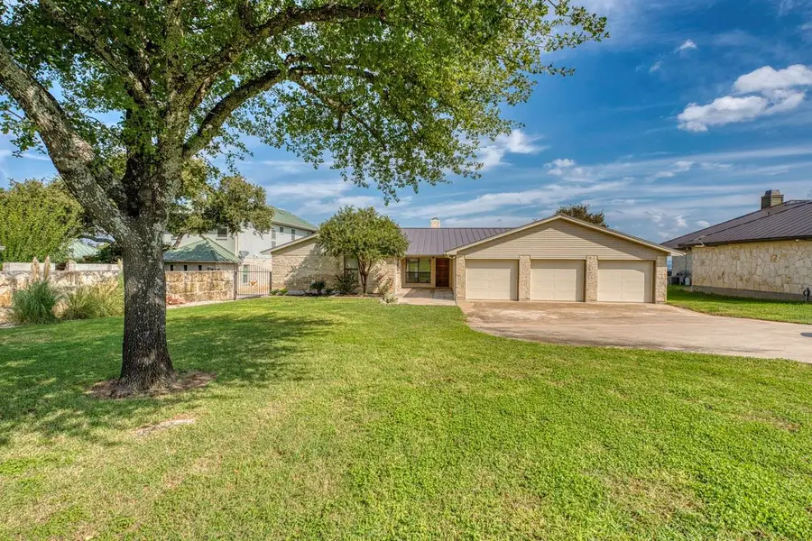 209 Senisa Dr, Buchanan Dam, TX 78609 - #2