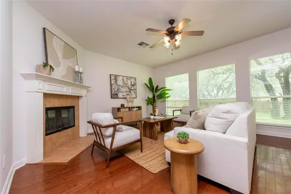 1112 Rowley Dr, Cedar Park, TX 78613