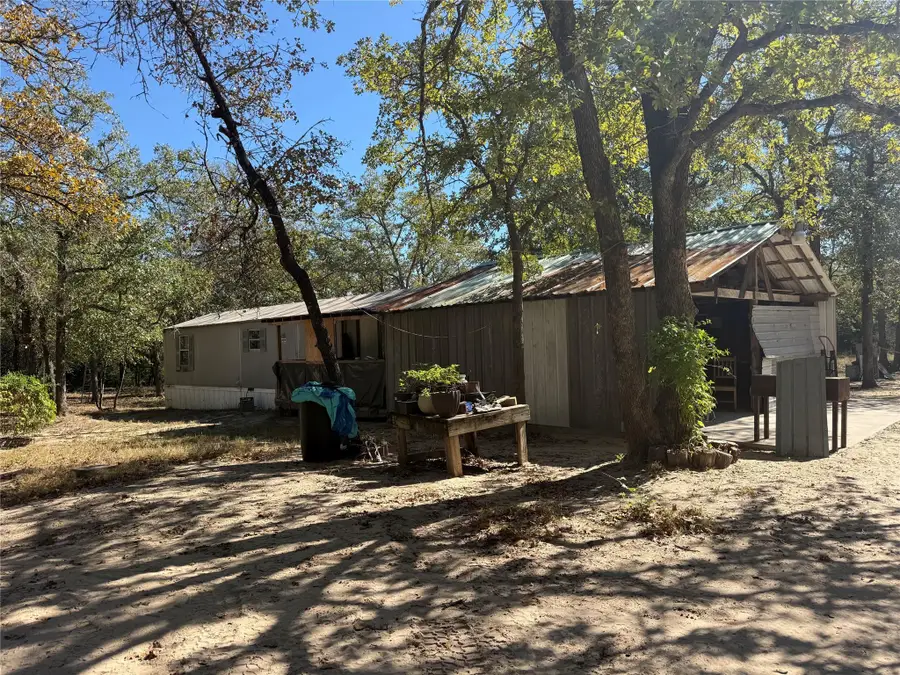 680 Hidden Oaks Dr, Elgin, TX 78621 - Image #3