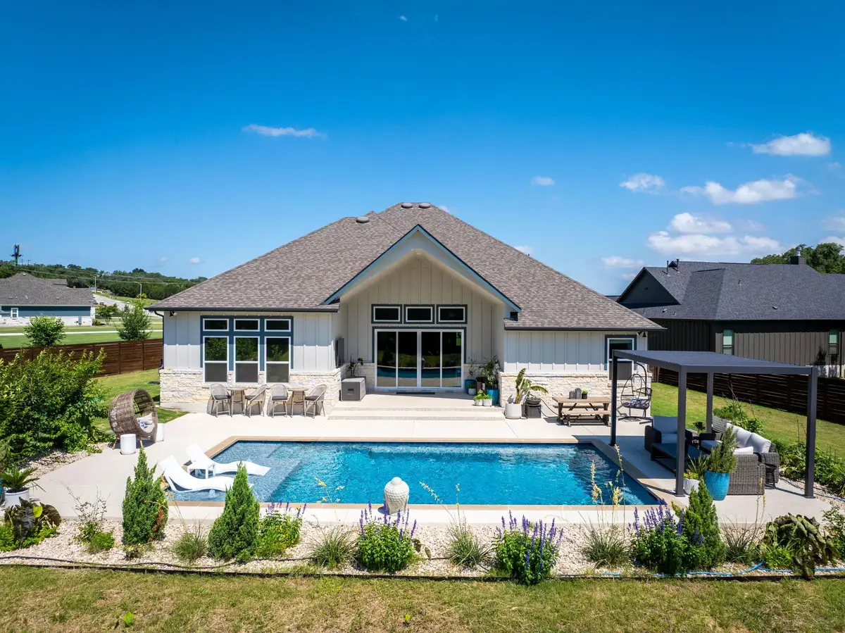 132 Mcnaughton Dr, Liberty Hill, TX 78642 - #1