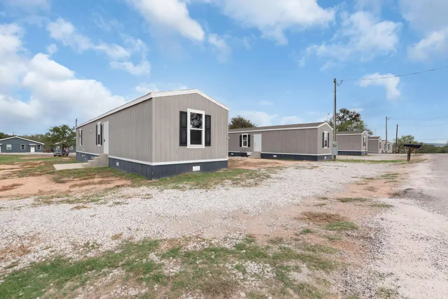 900 Odessa St, Kingsland, TX 78639 - Image #2