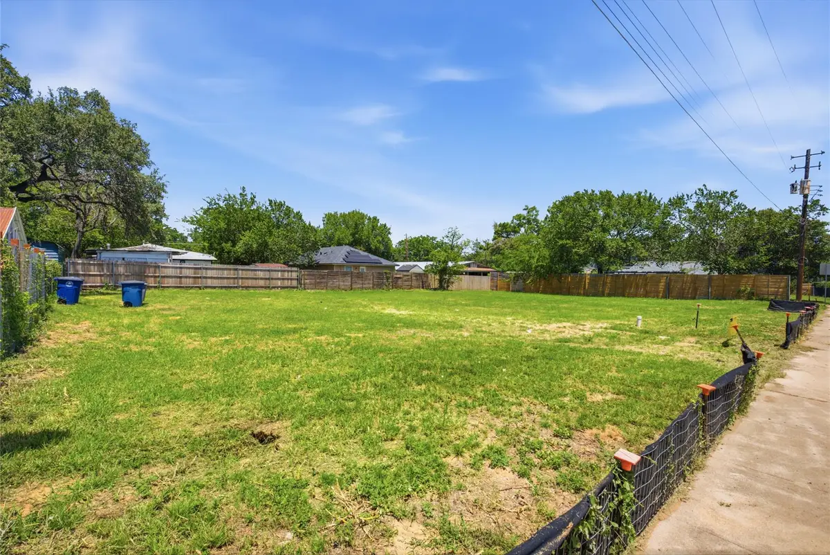 6206 & 6208 Ponca St, Austin, TX 78741 - #1