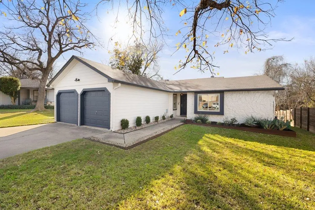 8406 Hornet Dr, Austin, TX 78749 - Image #1