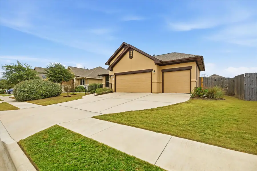 190 N Sage Holw, Dripping Springs, TX 78620 - Image #3