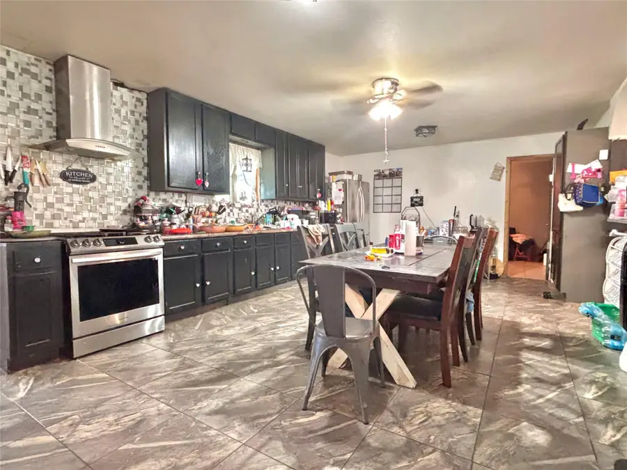 400 S Elliott St, Thorndale, TX 76577 - #2