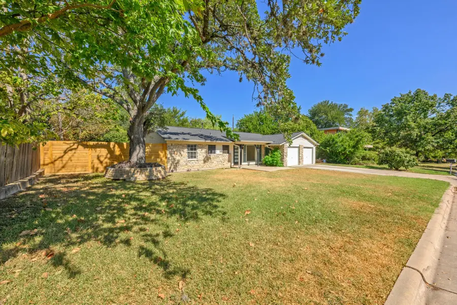 6802 Columbia Dr, Austin, TX 78723 - #2