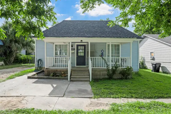 1211 S 17th St, Temple, TX 76504