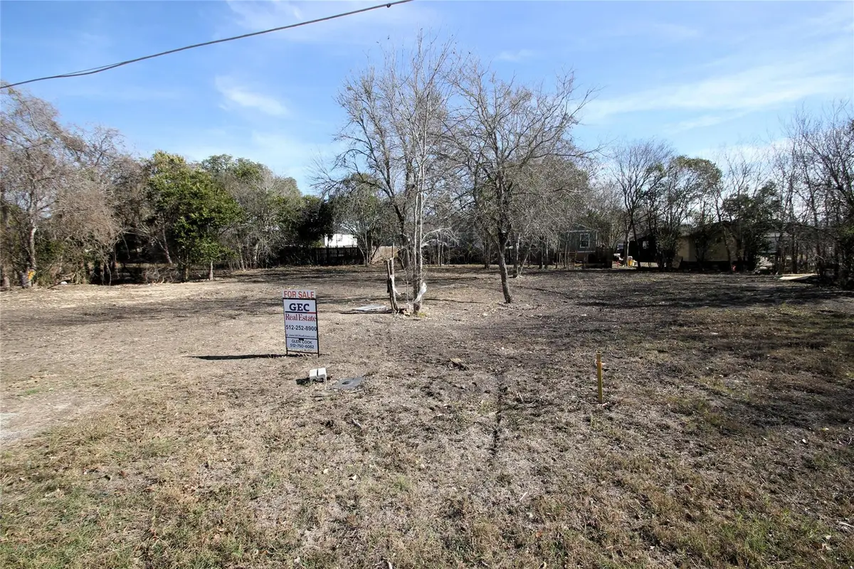 1106 Wichita St, Lockhart, TX 78664 - Image #1