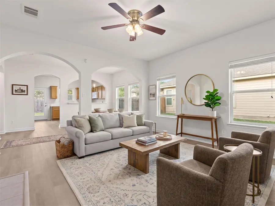 126 Brown St, Hutto, TX 78634 - #3
