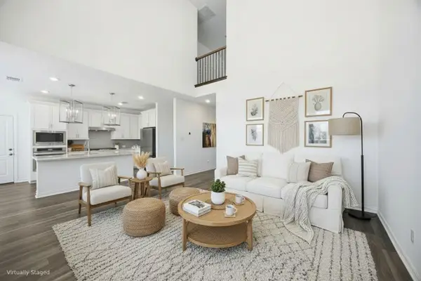 316 Clearlake Dr, Hutto, TX 78634