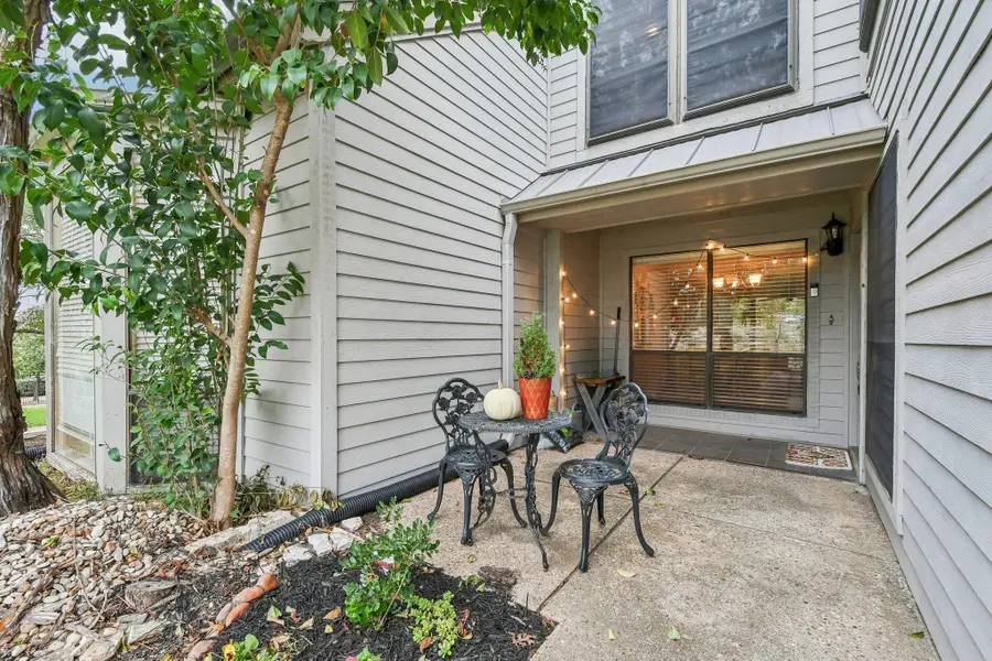 138 World Of Tennis Sq, Lakeway, TX 78738 - Image #2