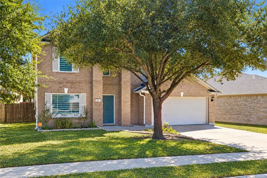 807 Yellowstone Dr, Taylor, TX 76574 - #2