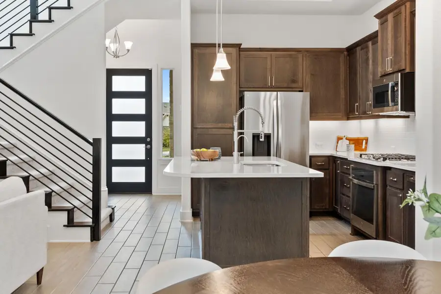 201 Beneteau Dr, Austin, TX 78738 - Image #2