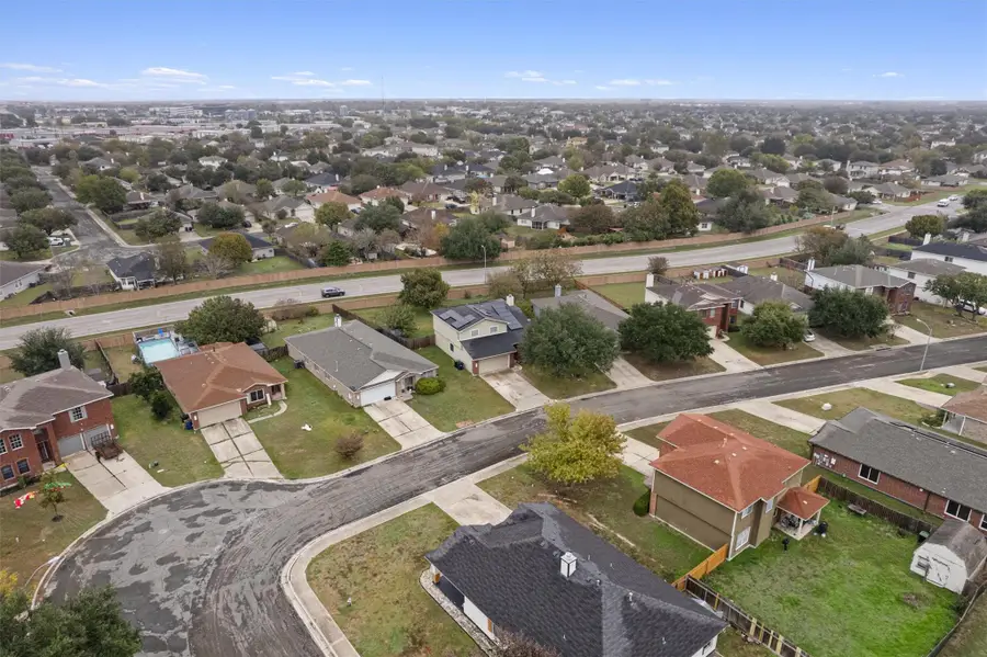 120 Paige Bnd, Hutto, TX 78634 - Image #2