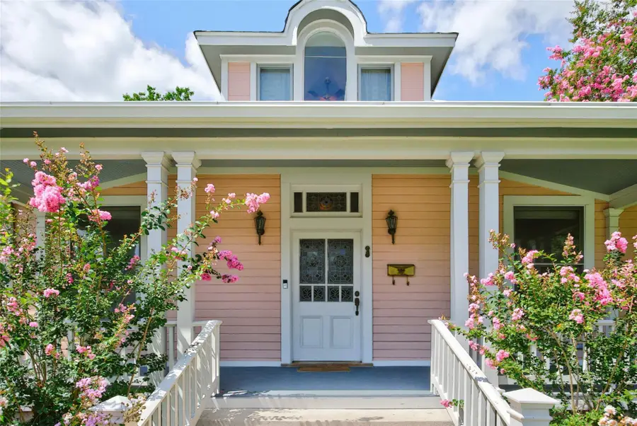 812 W 10th St, Austin, TX 78701 - #2