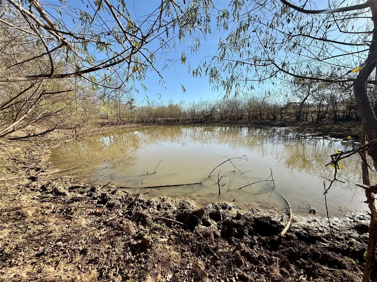 685 Fox Ln, Lockhart, TX 78644 - #1