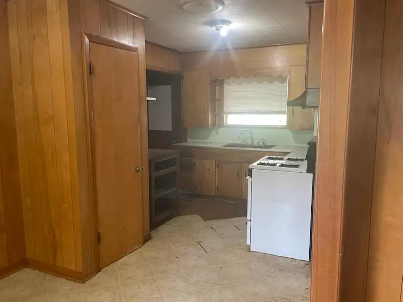 410 Hazel Ave, Rockdale, TX 76567 - #3