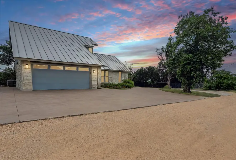 19110 Hornsby Ln, Spicewood, TX 78669 - #2