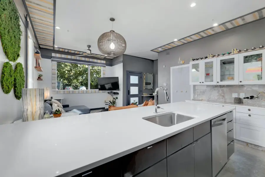 1931 E 38th 1/2 St #33, Austin, TX 78723 - Image #3