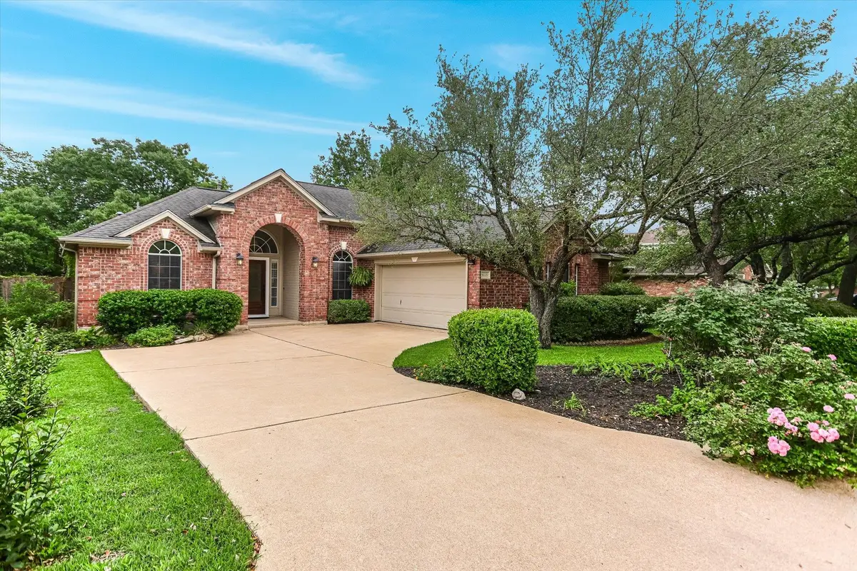 9225 Edwardson Ln, Austin, TX 78749 - #1