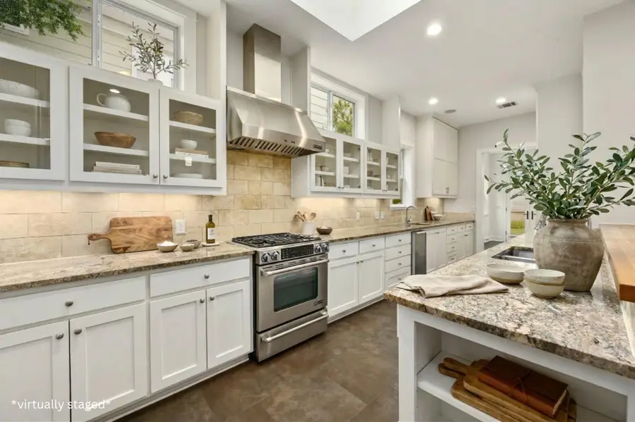 1205 Norwalk Ln #D, Austin, TX 78703 - #2