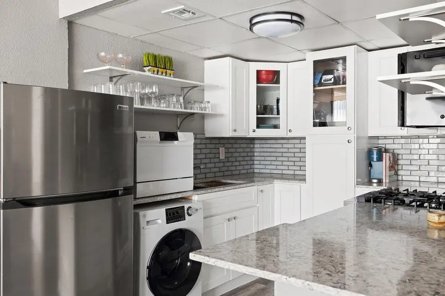 1800 Lavaca St #207, Austin, TX 78701 - #3