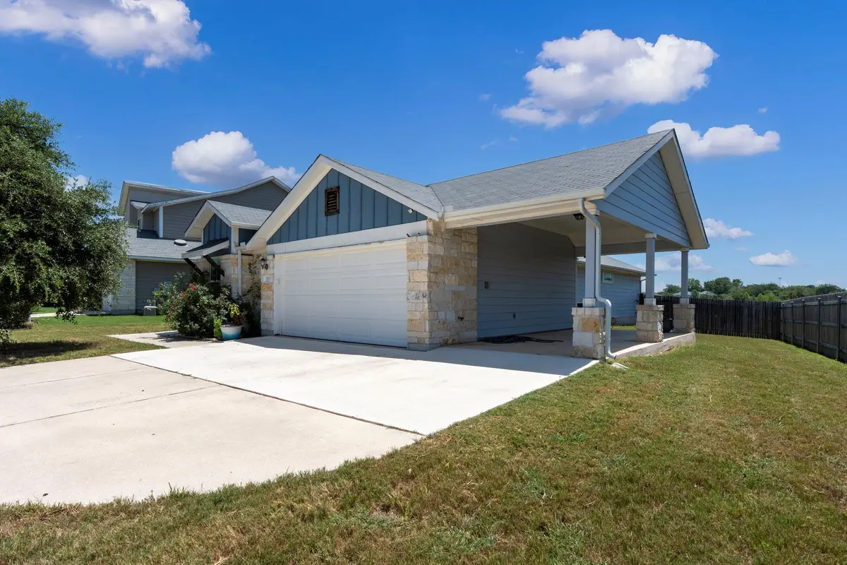 205 Four Star Dr, Elgin, TX 78621 - #1